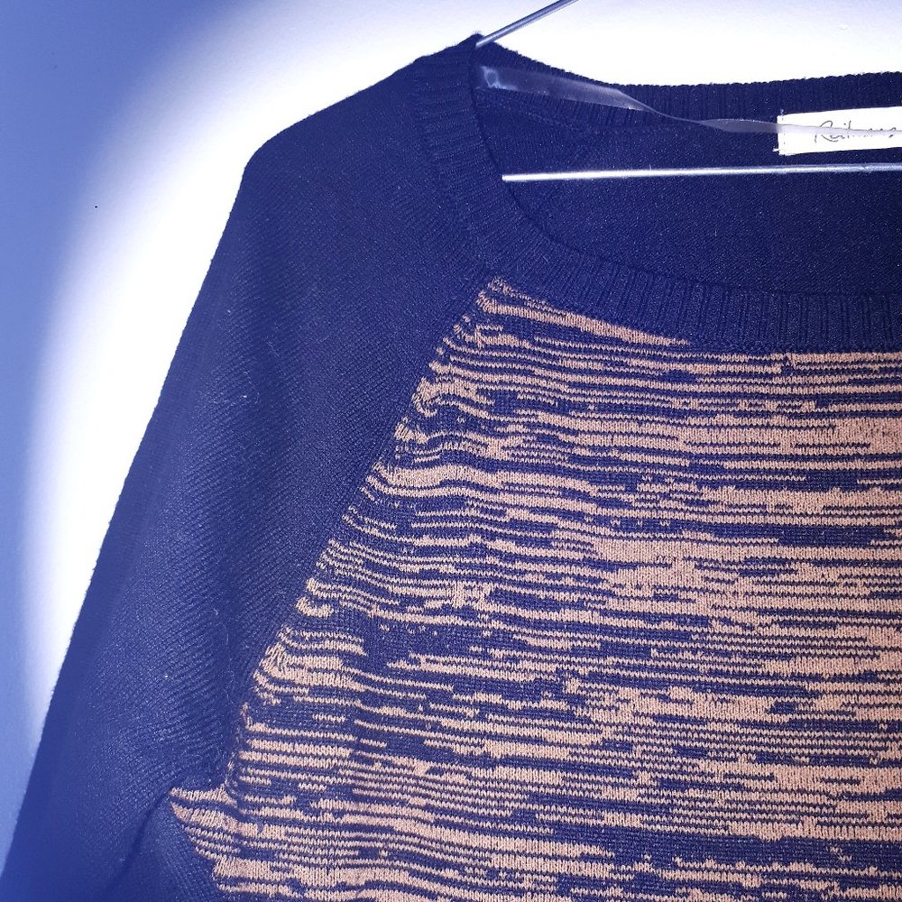 Reitmans sweater - Picture 3 of 5